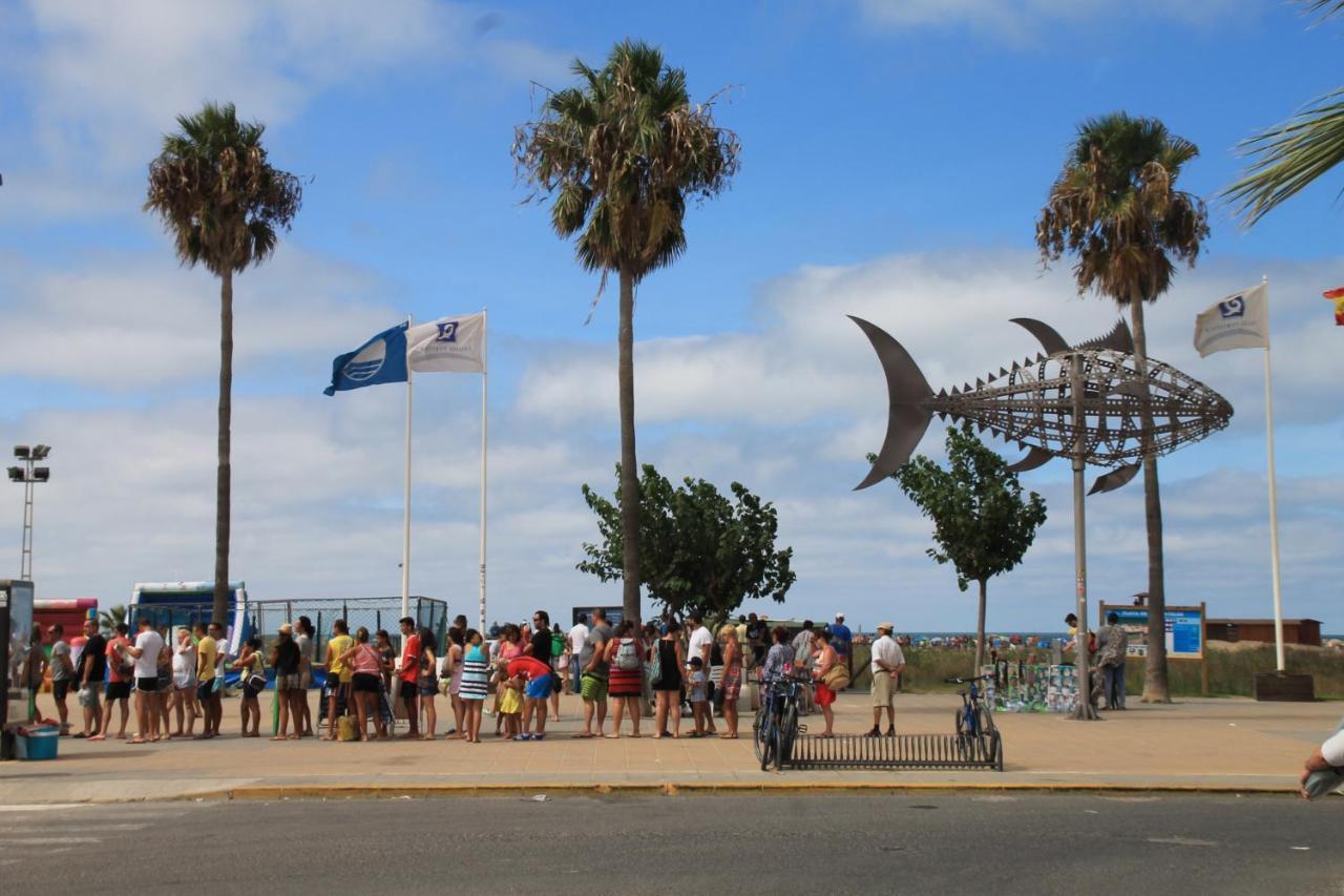 Apartamento Cerca De La Playa Conil De La Frontera Luaran gambar